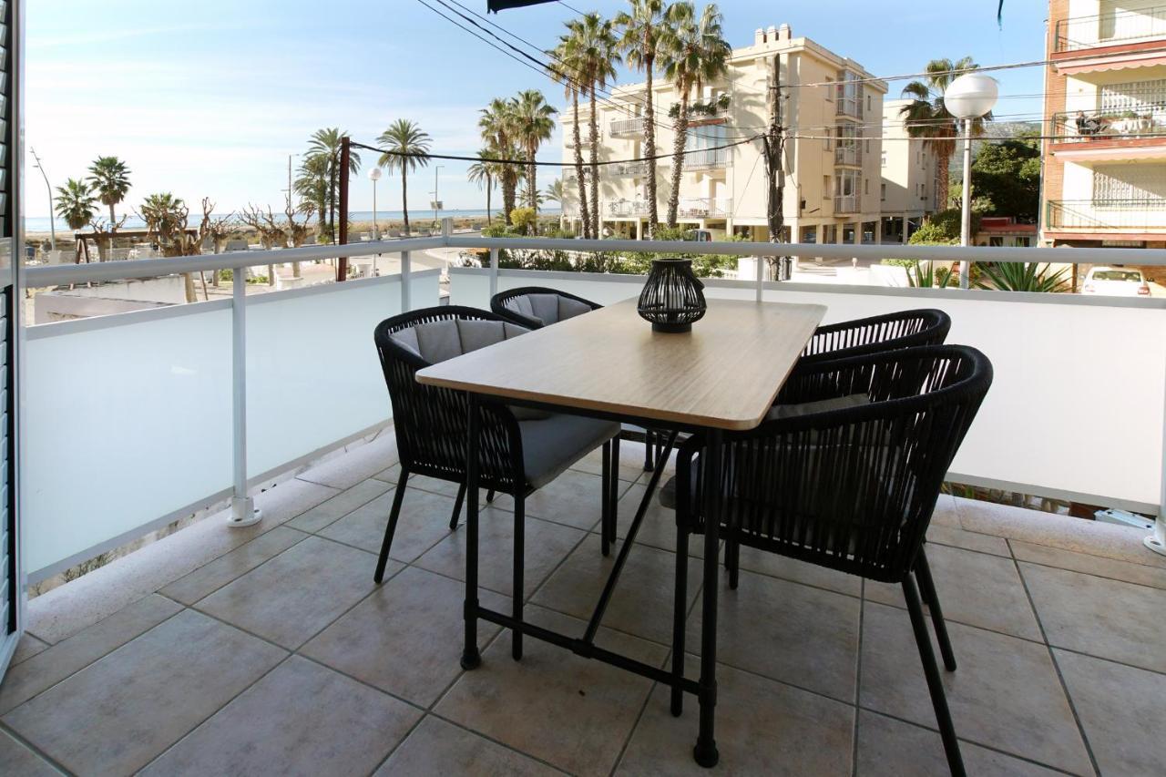 Beach Club House Apartamento Castelldefels Exterior foto